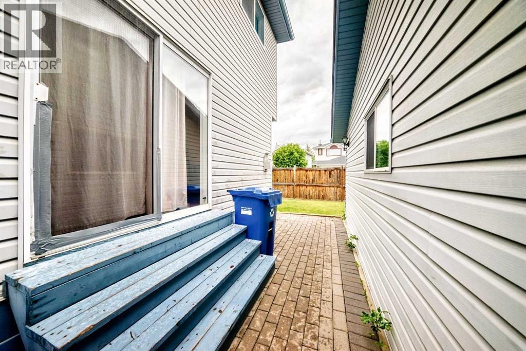 98 Country Hills Heights NW — photo 46