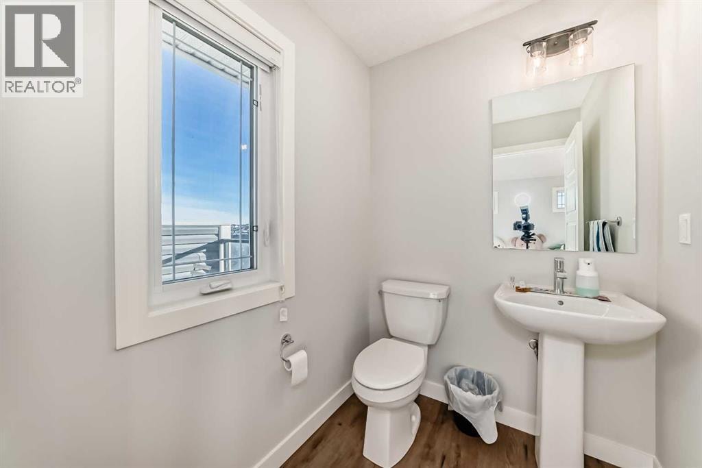 47 Amblefield Grove NW — photo 24