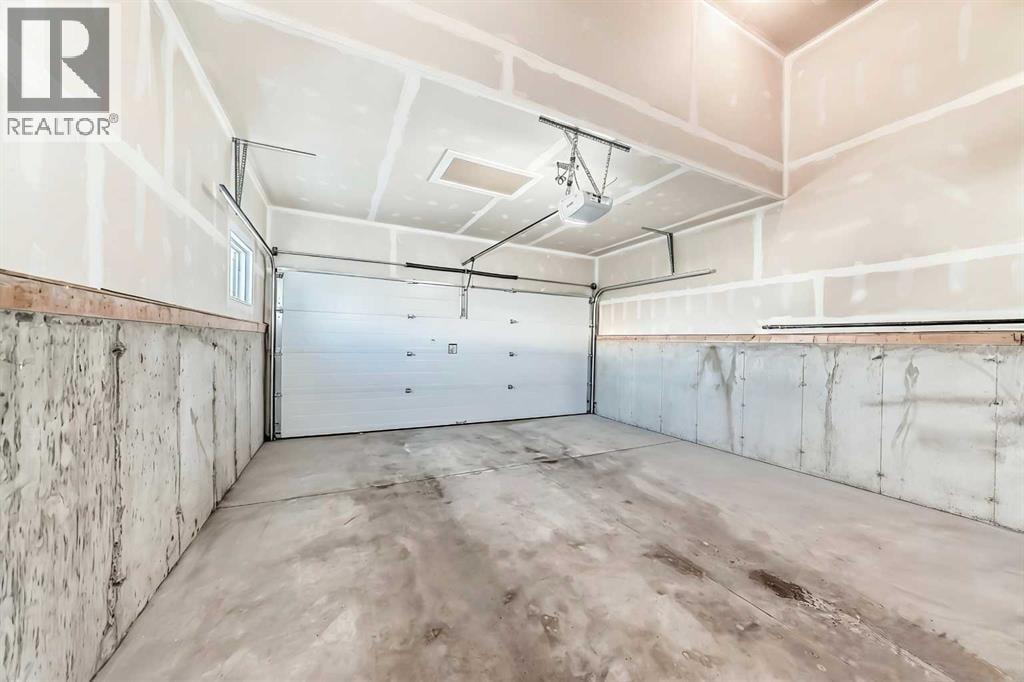 47 Amblefield Grove NW — photo 28