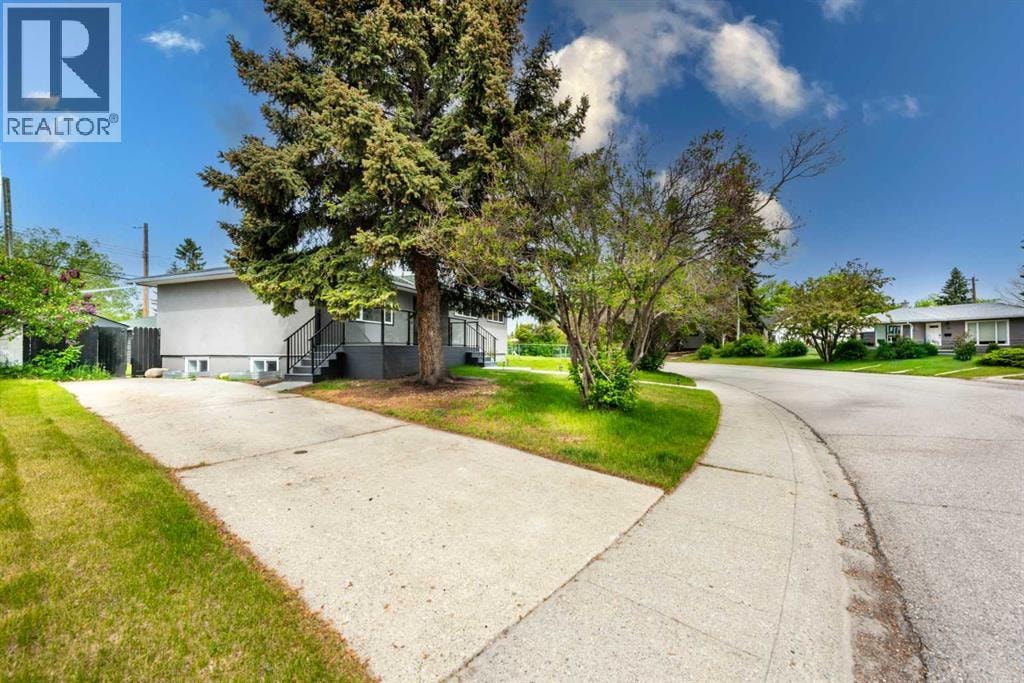 45 Westover Drive SW — photo 2