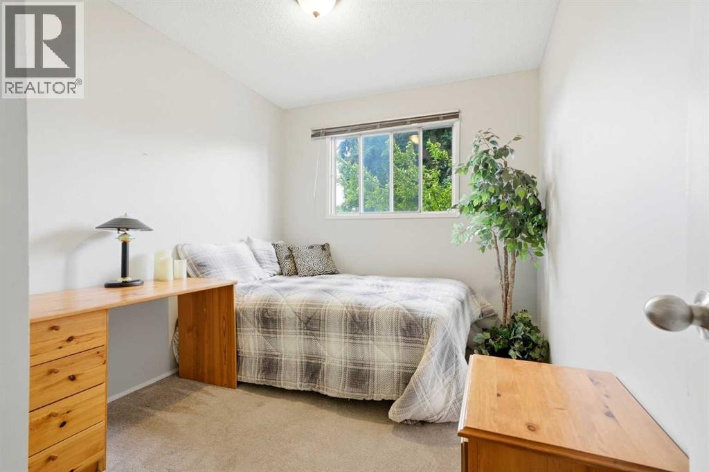 442 Queensland Place SE — photo 12