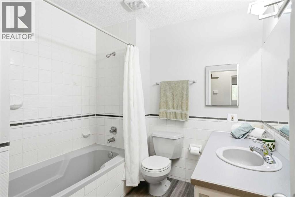 442 Queensland Place SE — photo 10