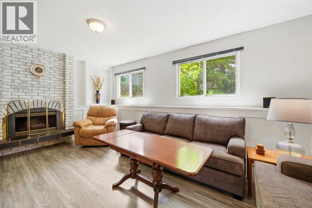 442 Queensland Place SE — photo 16
