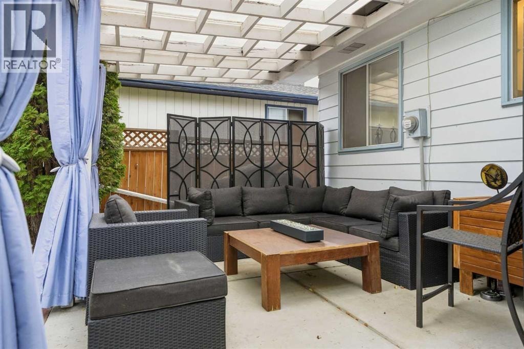 442 Queensland Place SE — photo 26