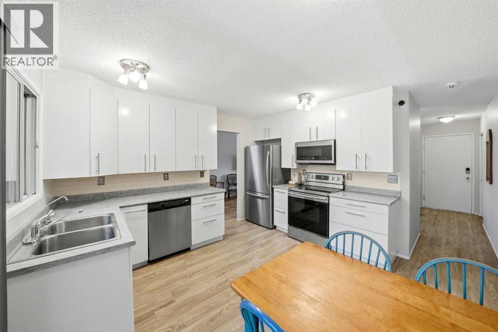 442 Queensland Place SE — photo 7