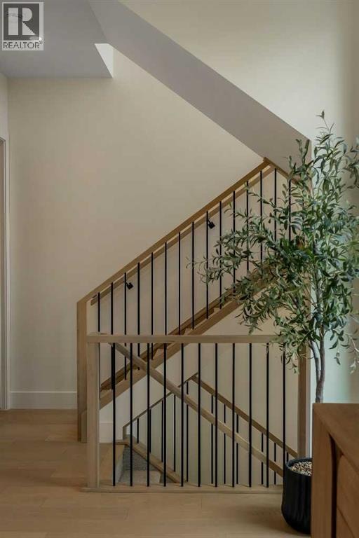 3917 23 Avenue SW — photo 18