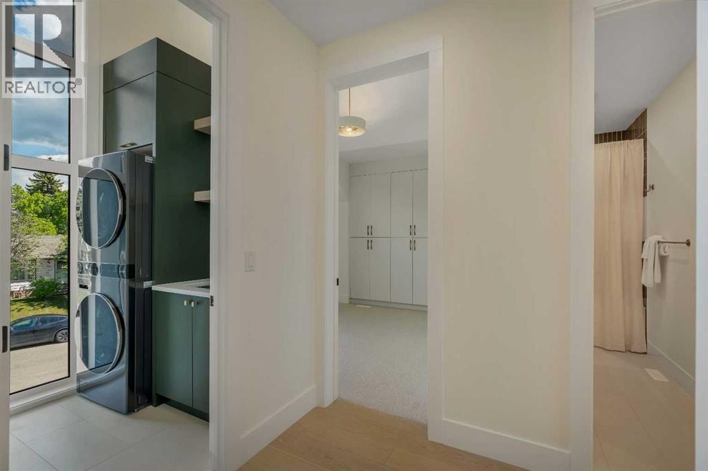3917 23 Avenue SW — photo 21