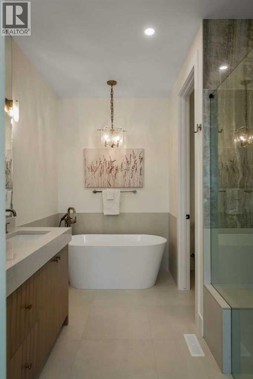 3917 23 Avenue SW — photo 29
