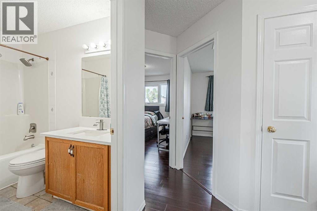 66 Martin Crossing Close NE — photo 17