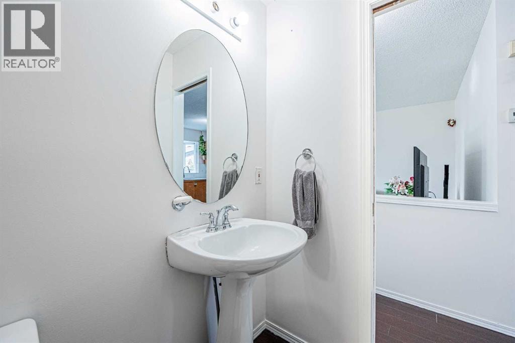 66 Martin Crossing Close NE — photo 10