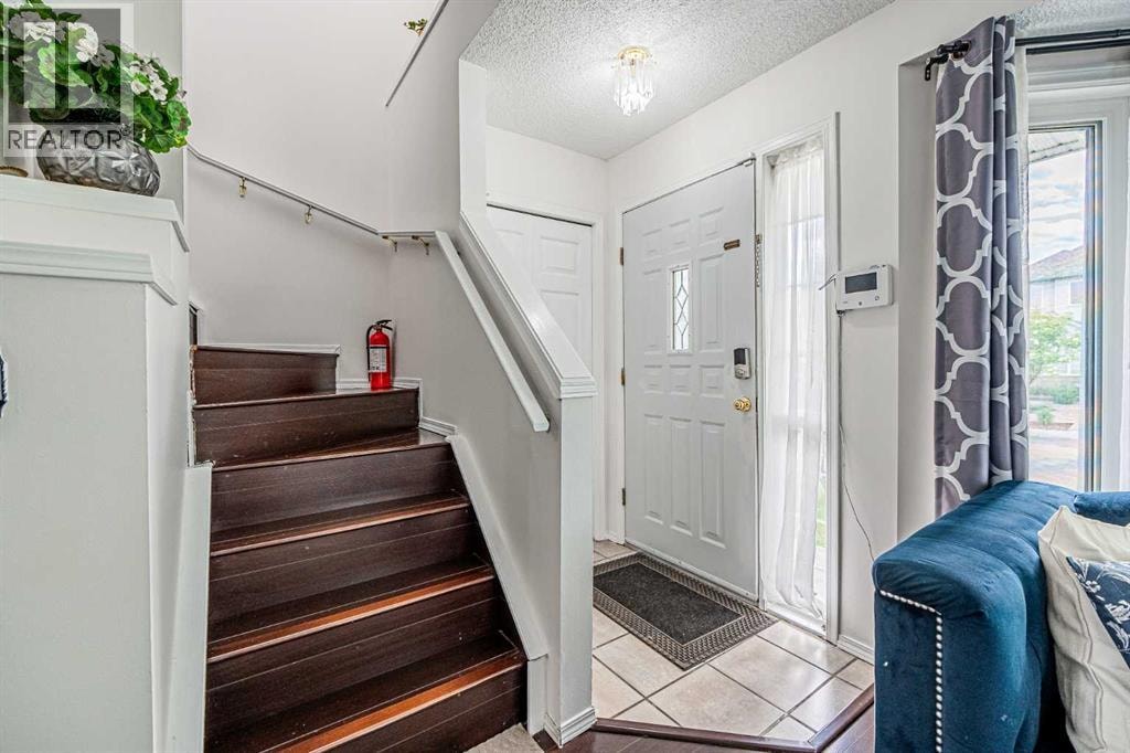 66 Martin Crossing Close NE — photo 6