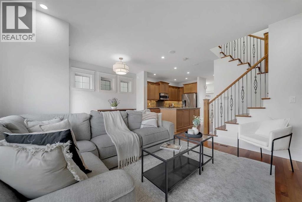 1010 19 Avenue SE — photo 19