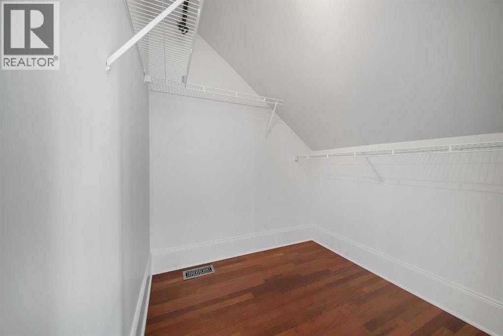 1010 19 Avenue SE — photo 26