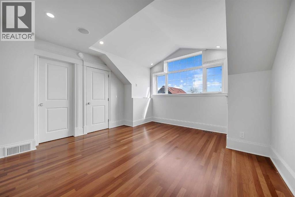 1010 19 Avenue SE — photo 25