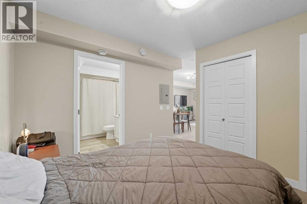 14104, 2781 Chinook Winds Drive SW — photo 10