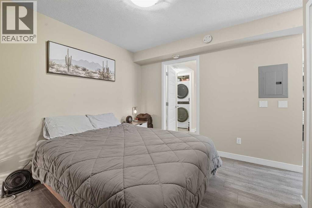 14104, 2781 Chinook Winds Drive SW — photo 9