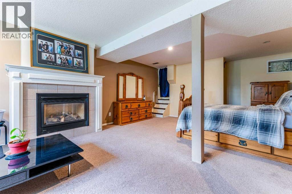 9611 24 Street SW — photo 36