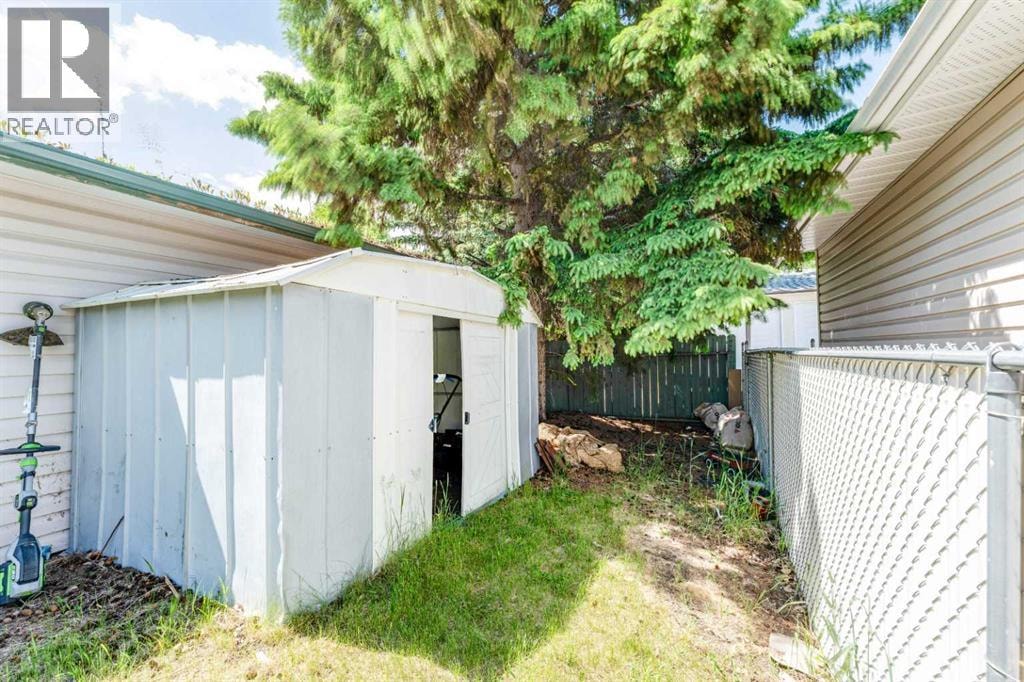 9611 24 Street SW — photo 45