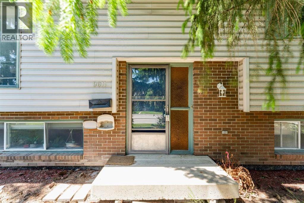 9611 24 Street SW — photo 2