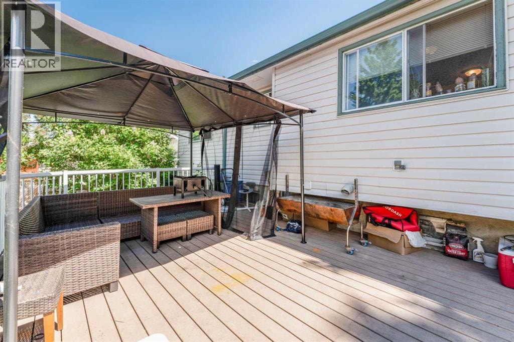 9611 24 Street SW — photo 41