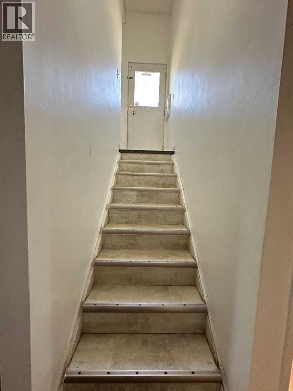 121 Huntford Close NE — photo 23