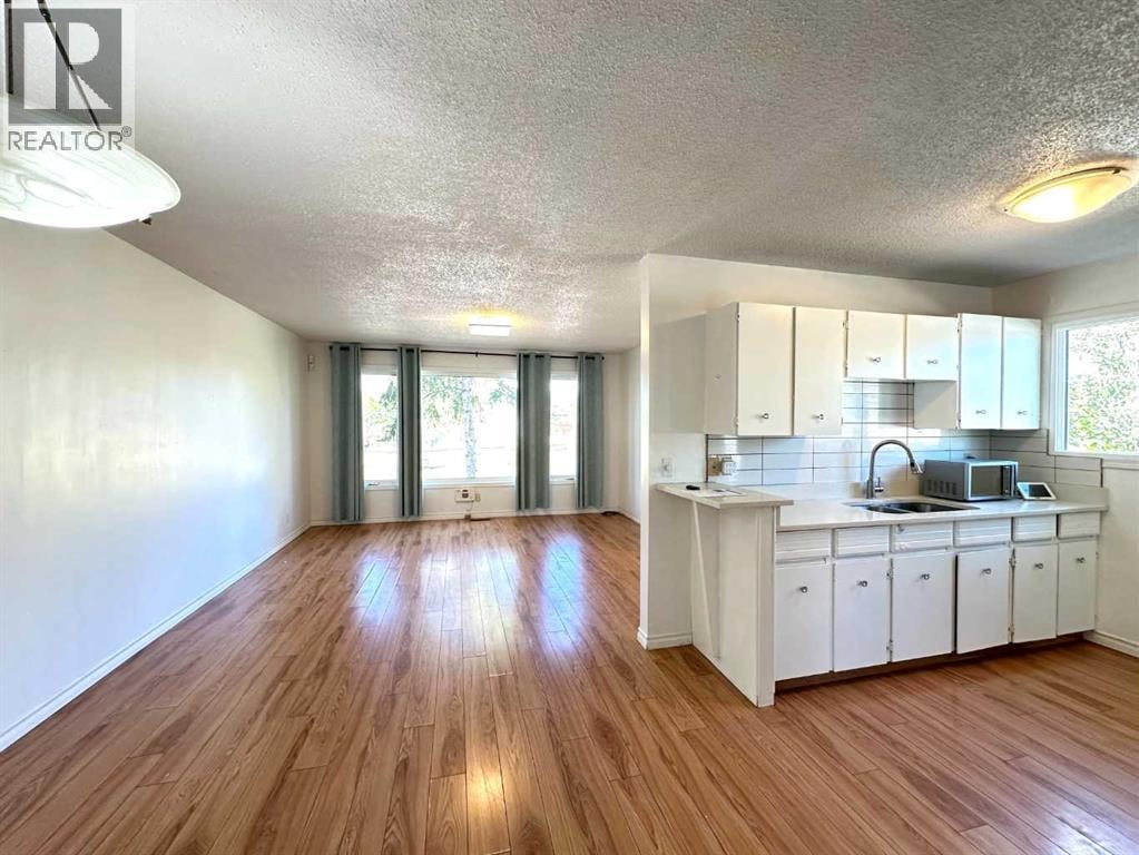 121 Huntford Close NE — photo 9