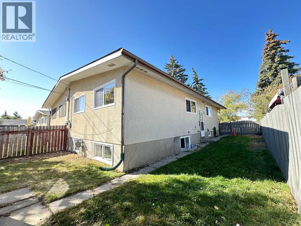 121 Huntford Close NE — photo 37