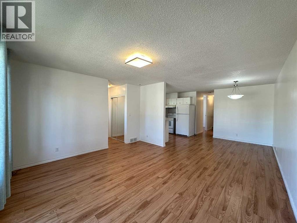121 Huntford Close NE — photo 11
