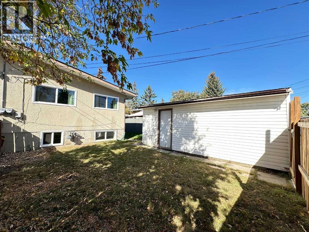 121 Huntford Close NE — photo 38