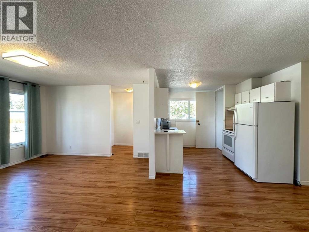121 Huntford Close NE — photo 12