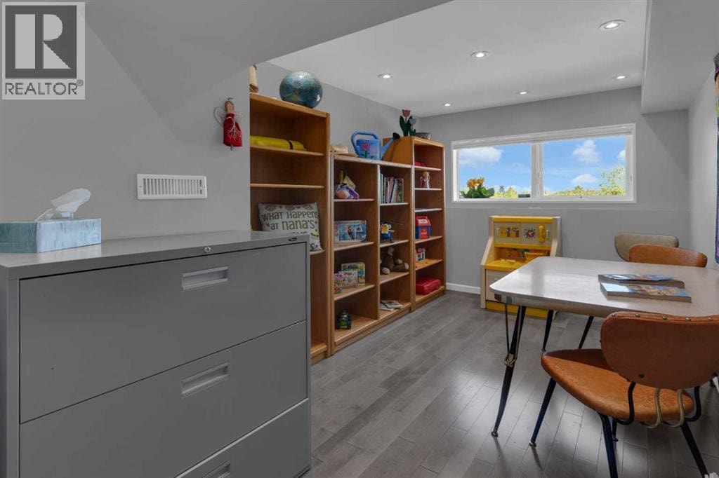 157 Wildwood Drive SW — photo 22