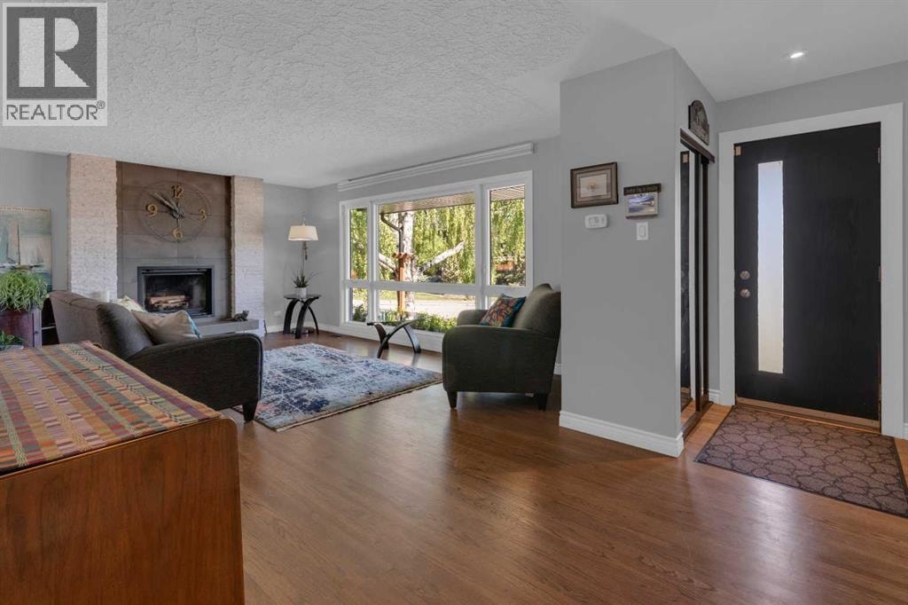 157 Wildwood Drive SW — photo 3