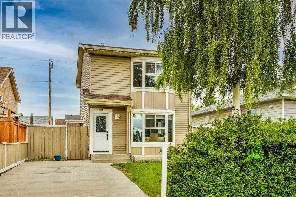 6515 Martingrove Drive NE — photo 2