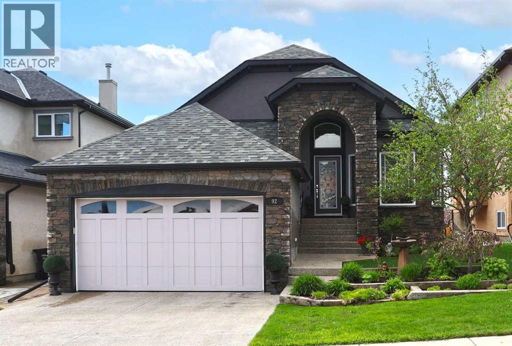 92 Sherwood Rise NW — photo 1