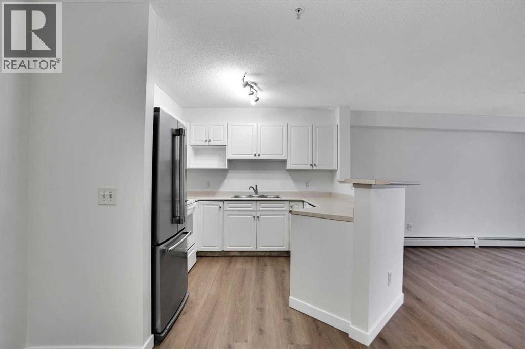 107, 5500 Somervale Court SW — photo 8
