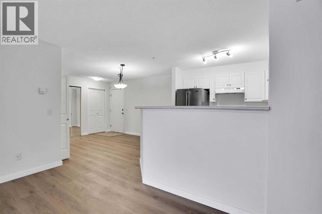107, 5500 Somervale Court SW — photo 12