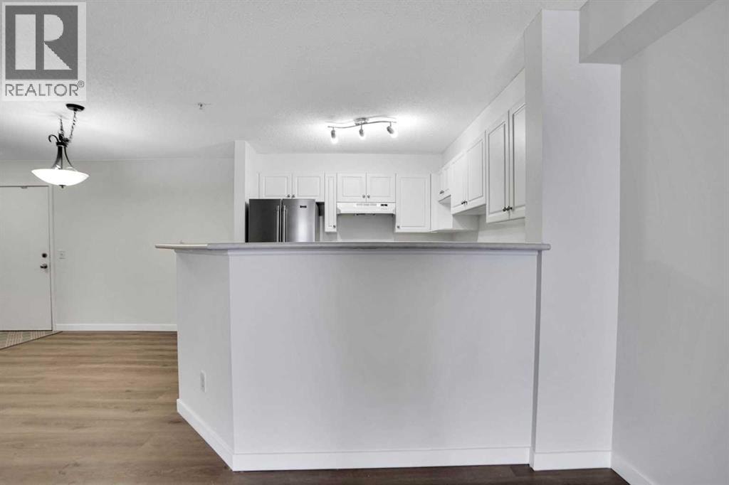 107, 5500 Somervale Court SW — photo 11