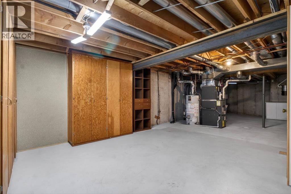 360 Point Mckay Gardens NW — photo 38