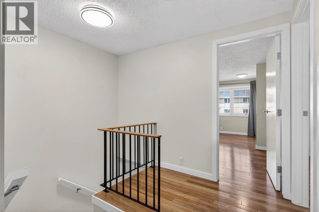 360 Point Mckay Gardens NW — photo 24