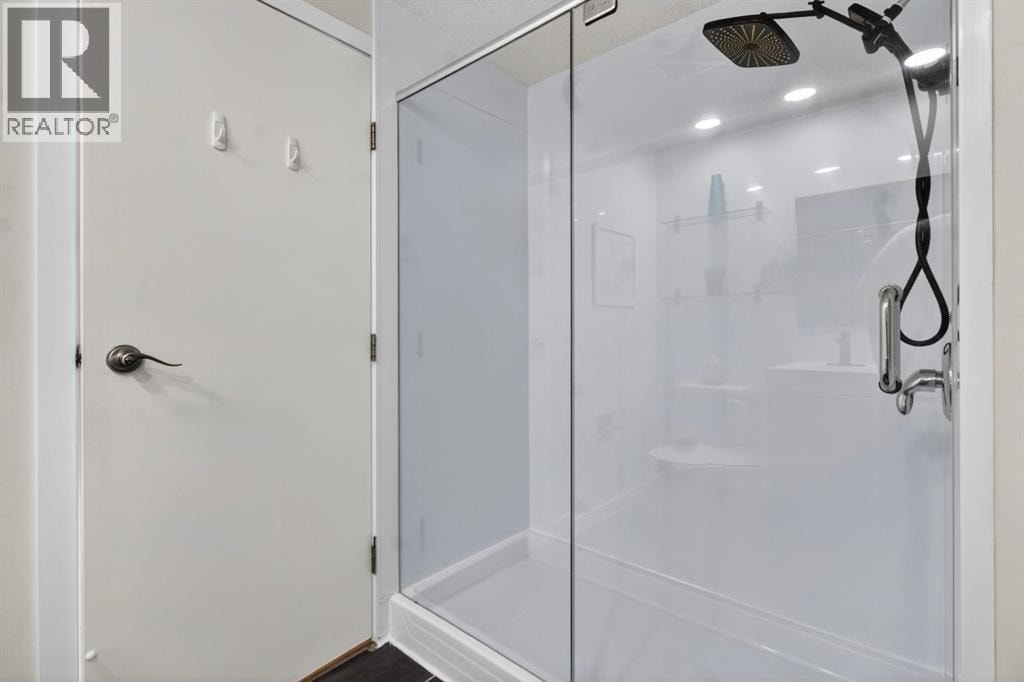 360 Point Mckay Gardens NW — photo 33