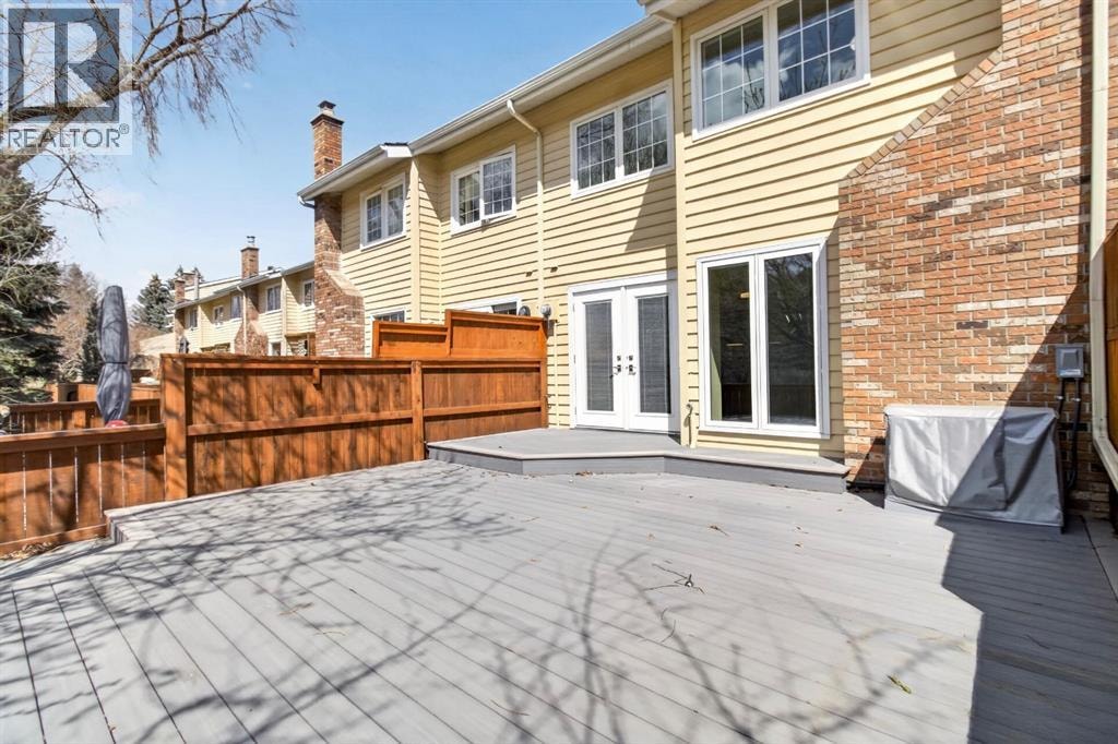 360 Point Mckay Gardens NW — photo 41