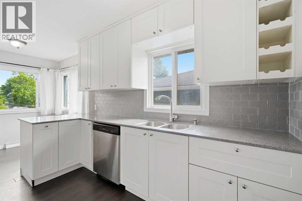 111 42 Avenue NE — photo 14