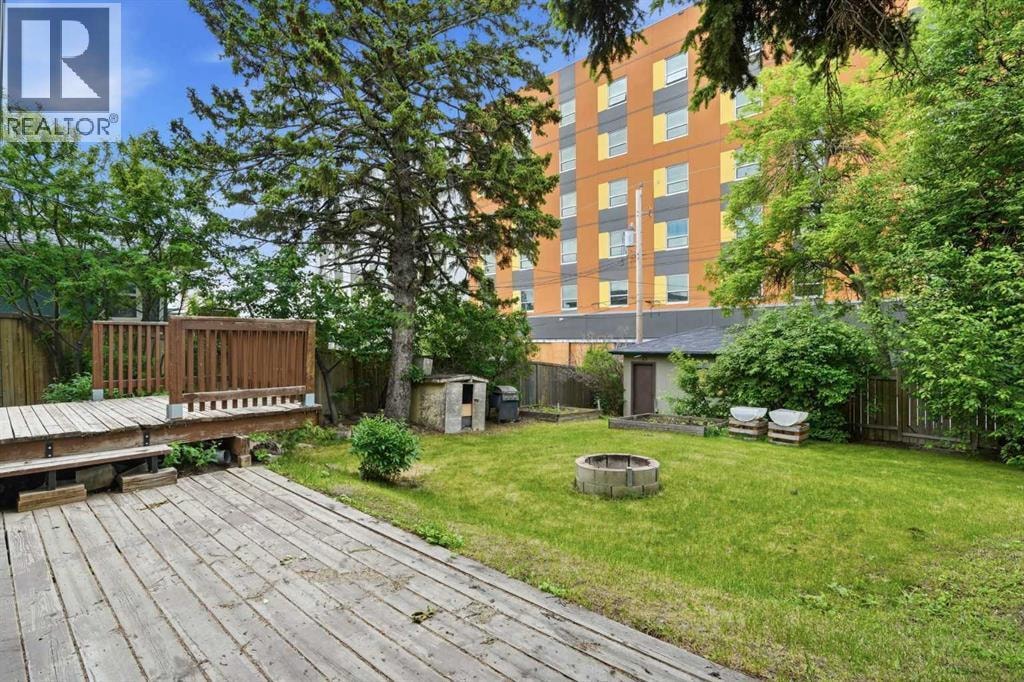 111 42 Avenue NE — photo 37