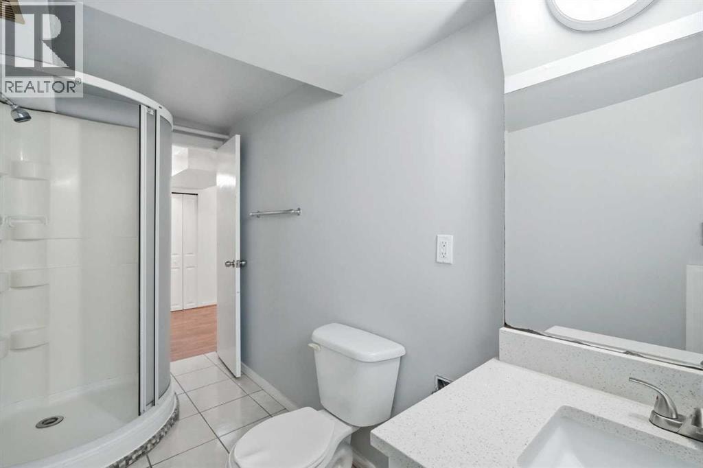 111 42 Avenue NE — photo 35