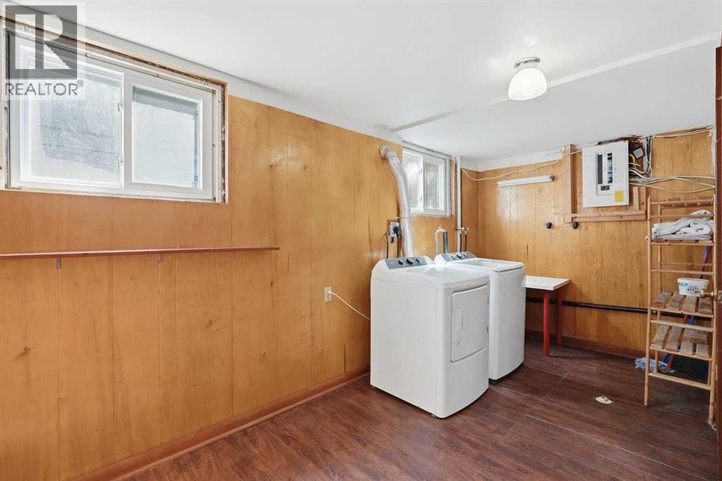 111 42 Avenue NE — photo 27