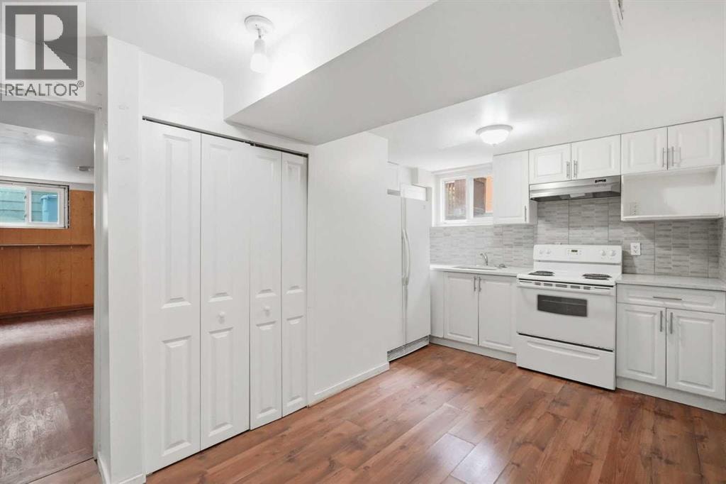 111 42 Avenue NE — photo 28