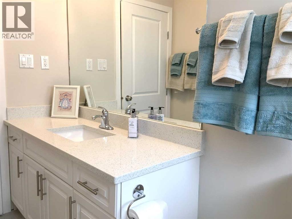111 42 Avenue NE — photo 23