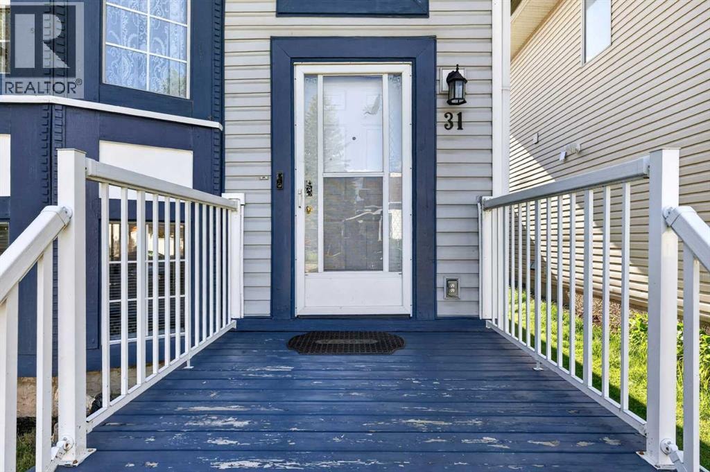 31 Martinridge Grove NE — photo 4