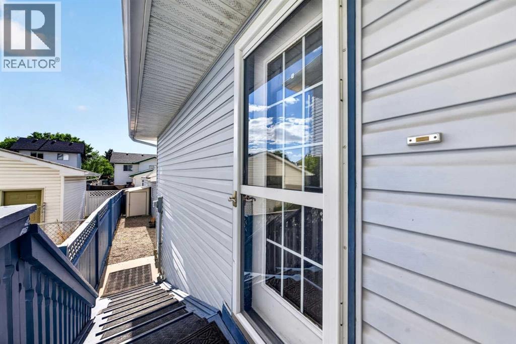 31 Martinridge Grove NE — photo 32