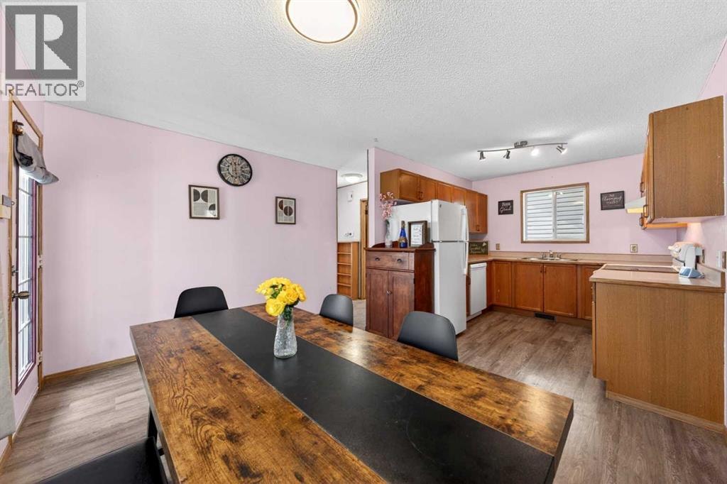 31 Martinridge Grove NE — photo 15